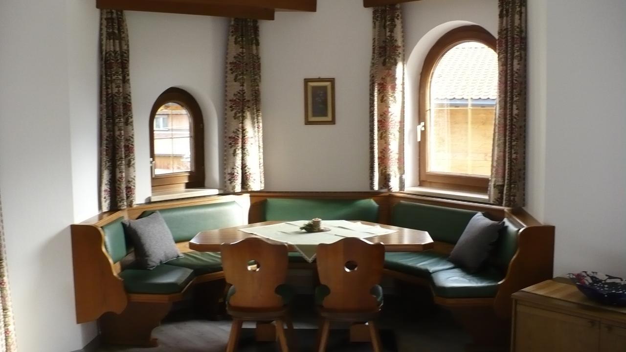 Haus Panorama Apartment Lermoos Bagian luar foto